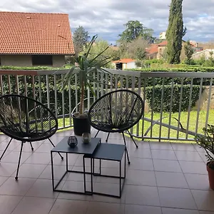 Moderne, Terrasse Et Parking Appartement